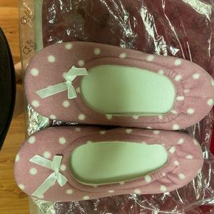 Pink polka dot house shoes/slippers
